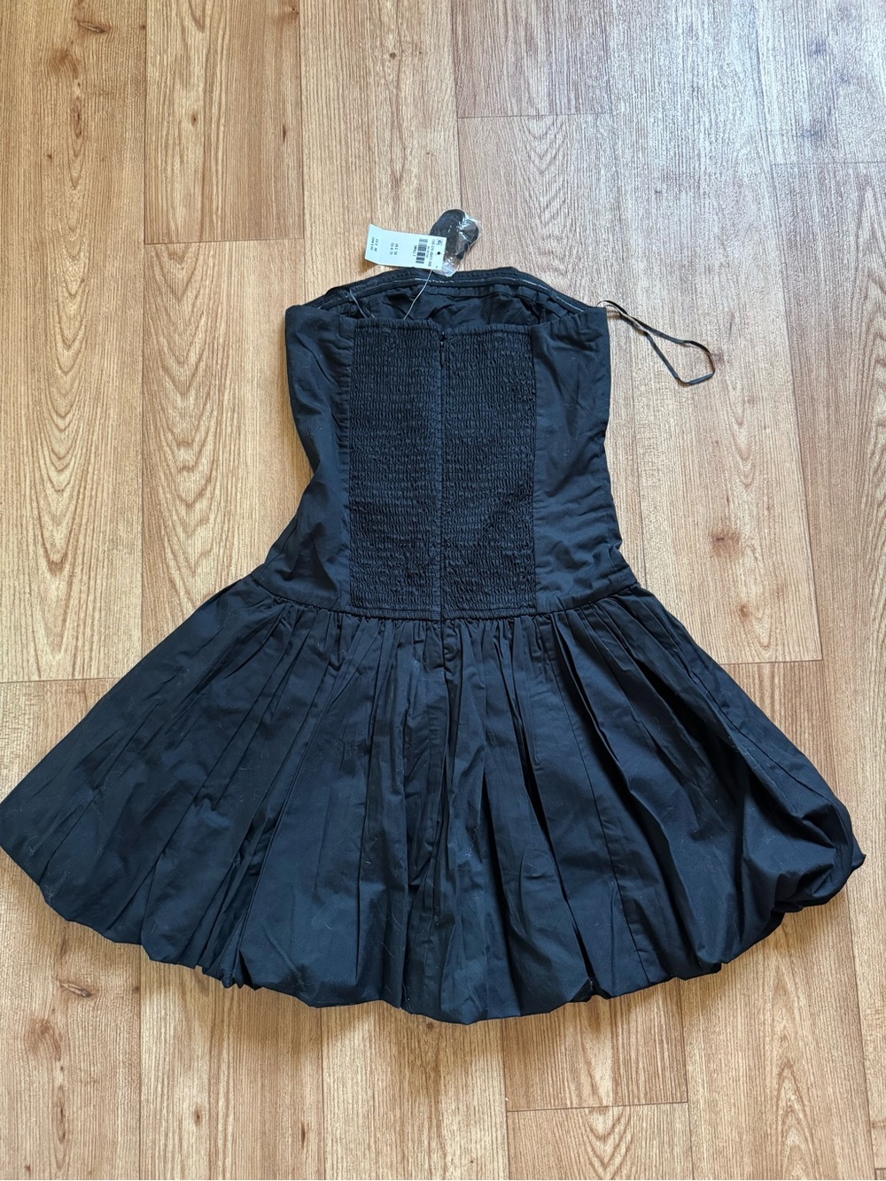 Abercrombie bubble hem mini dress - Picture 3 of 5